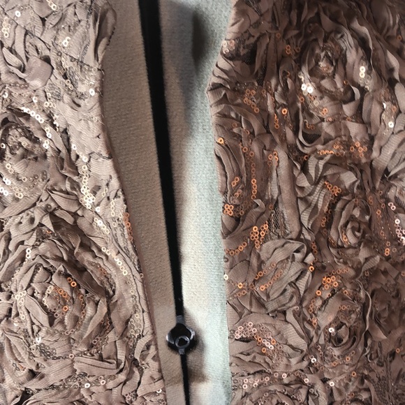 Chico’s Beautiful bronze color jacket with sequins/ ribbon used in floral design - Picture 7 of 15